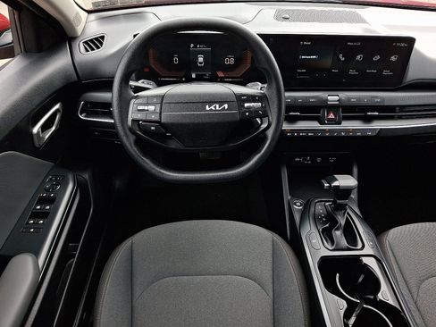 Used 2025 Kia K4 FWD image 11