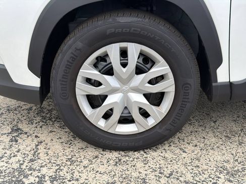 Used 2026 Toyota Corolla Cross L FWD image 11