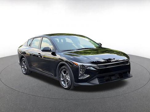 Used 2026 Kia K4 FWD image 2
