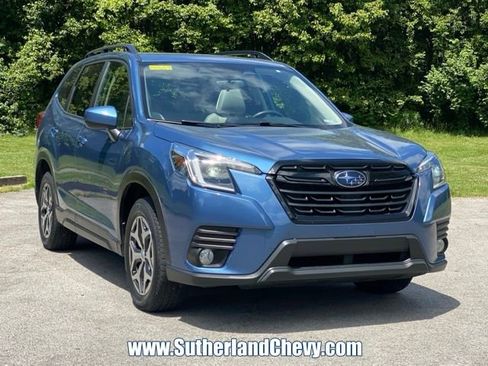 Used 2023 Subaru Forester Premium AWD/4WD image 8