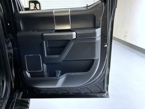 Used 2017 Ford F150 Lariat w/ Equipment Group 502A Luxury AWD/4WD image 17