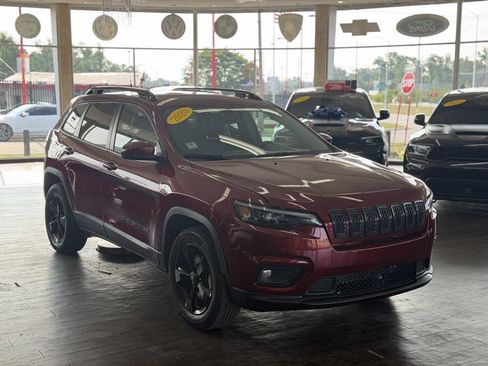 Used 2020 Jeep Cherokee Latitude Plus AWD/4WD image 1