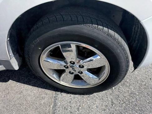 Used 2010 Ford Escape Limited FWD image 9