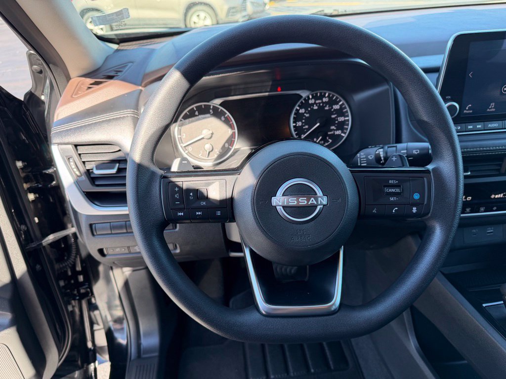 Used 2023 Nissan Rogue SV AWD/4WD image 14