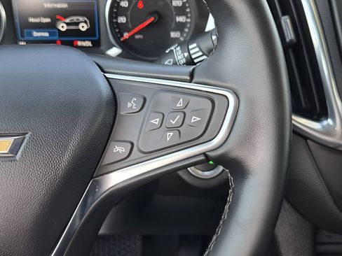 Used 2024 Chevrolet Equinox LT FWD image 27