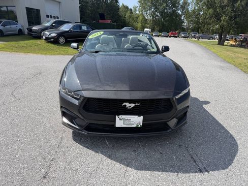 Used 2024 Ford Mustang Premium RWD image 8