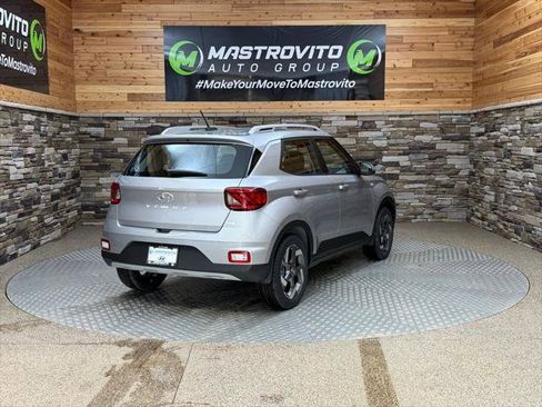 New 2026 Hyundai Venue SEL FWD image 9