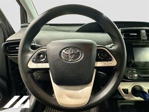 Used 2017 Toyota Prius Two image 10