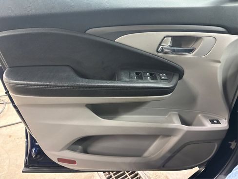 Used 2019 Honda Pilot LX image 26