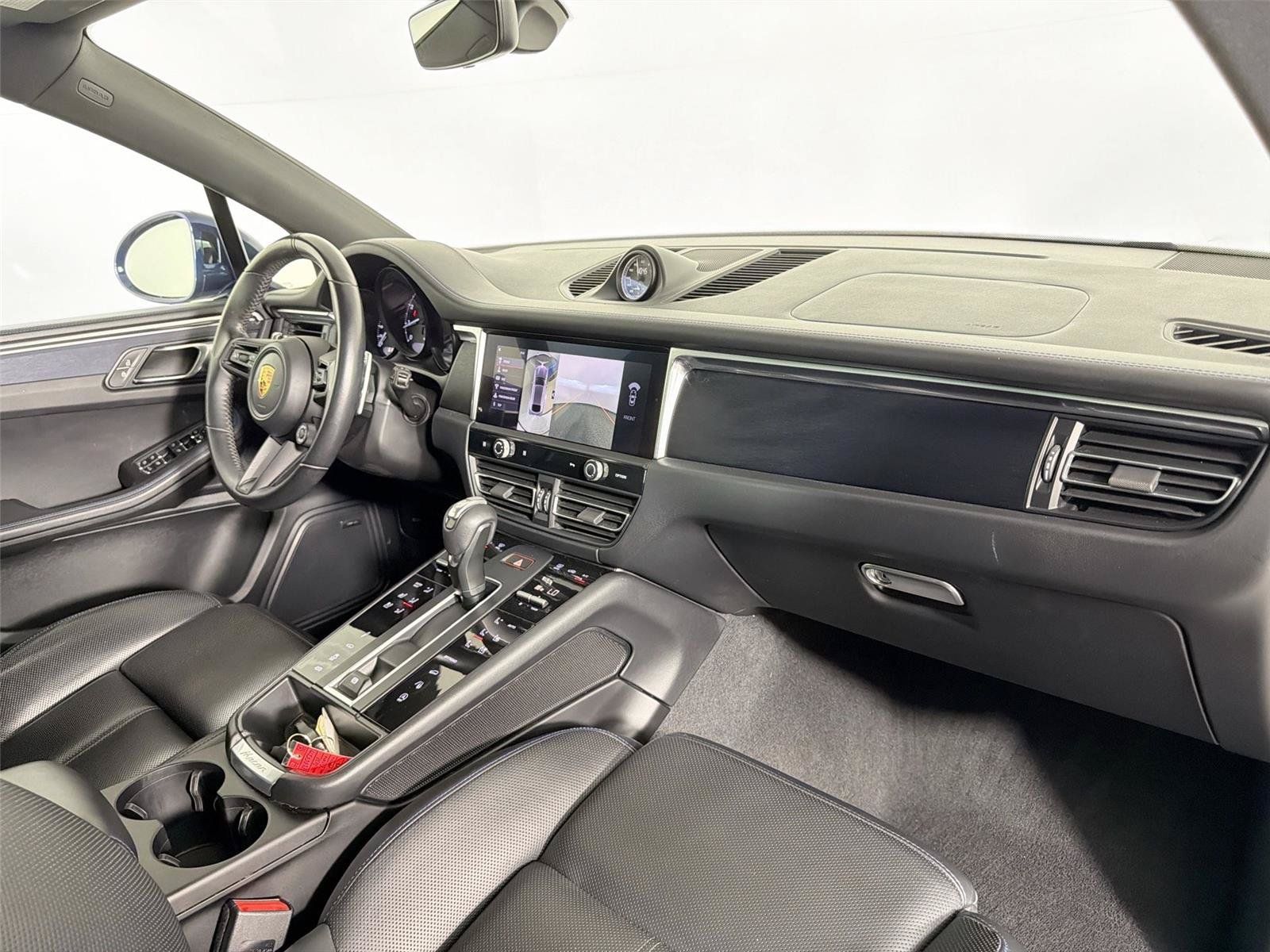 Certified 2023 Porsche Macan GTS w/ Premium Package Plus AWD/4WD image 27