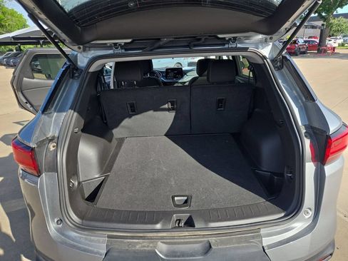 Used 2025 Chevrolet Blazer LT AWD/4WD image 32