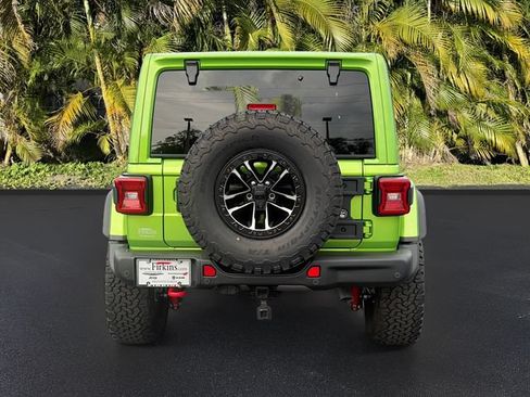 Used 2025 Jeep Wrangler Unlimited Rubicon AWD/4WD image 5