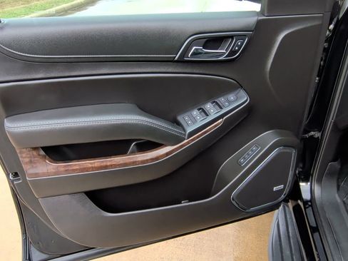 Used 2017 Chevrolet Tahoe LT image 10