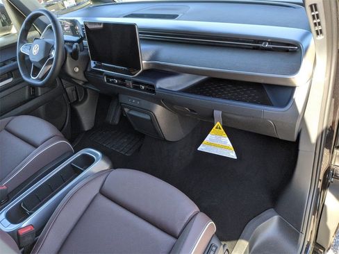 New 2025 Volkswagen ID. Buzz Pro S image 18
