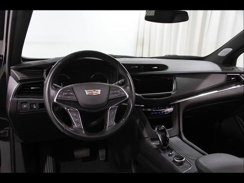 Used 2022 Cadillac XT5 Premium Luxury AWD/4WD image 6