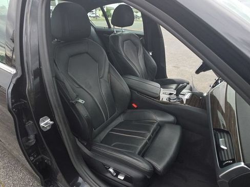 Used 2018 BMW 530i xDrive AWD/4WD image 25