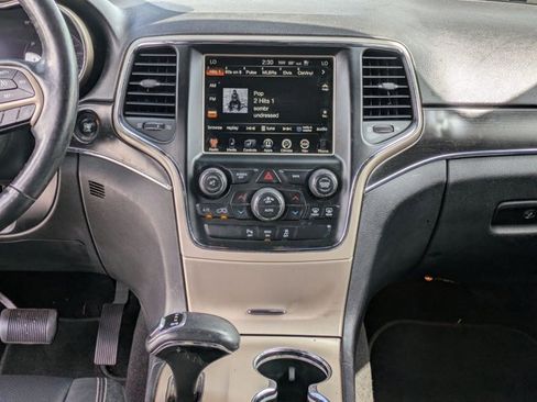 Used 2014 Jeep Grand Cherokee Limited w/ Luxury Group II image 12