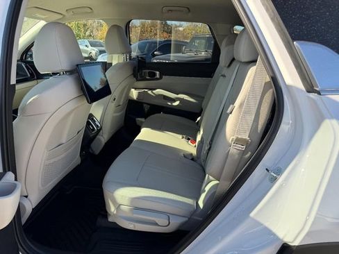 New 2026 Kia Sorento S AWD/4WD image 7