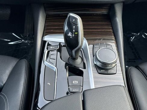 Used 2018 BMW 540i xDrive AWD/4WD image 17