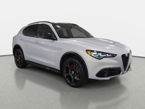New 2025 Alfa Romeo Stelvio Sprint w/ Veloce Package image 3