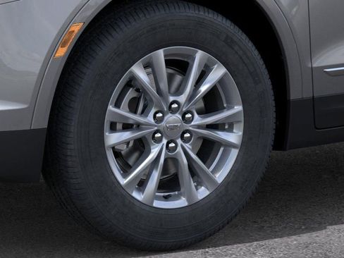 New 2026 Cadillac XT5 Luxury w/ LPO, Floor Liner Package FWD image 9