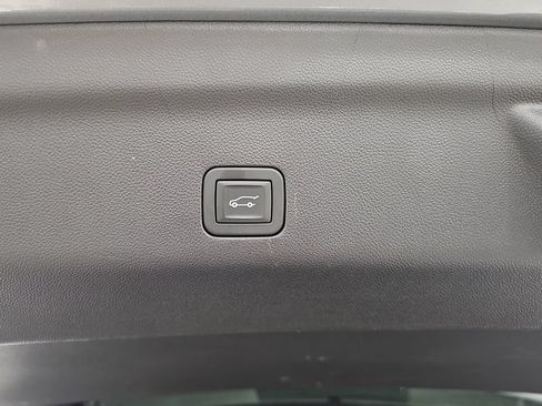 Used 2026 GMC Yukon XL Denali w/ Sun & Power Step Package AWD/4WD image 16