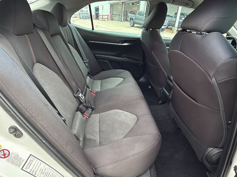 Used 2018 Toyota Camry LE FWD image 27