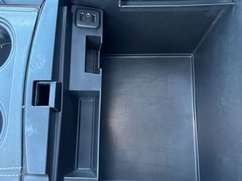 Used 2018 Chevrolet Suburban LT image 31