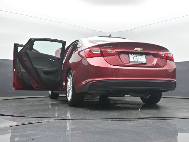 Used 2017 Chevrolet Malibu LT FWD image 56