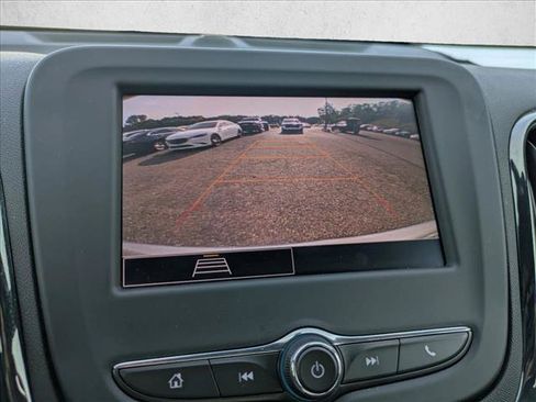 Used 2023 Chevrolet Equinox RS FWD image 13