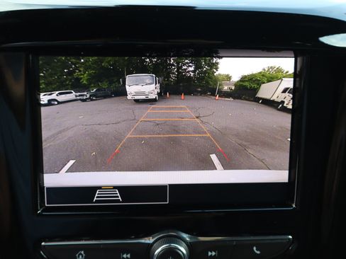 Used 2023 Chevrolet Traverse LT AWD/4WD image 26