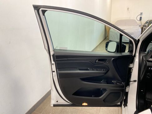 Used 2024 Honda Odyssey Sport image 14