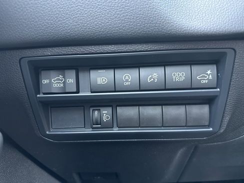 Used 2025 Toyota Tundra Limited image 17