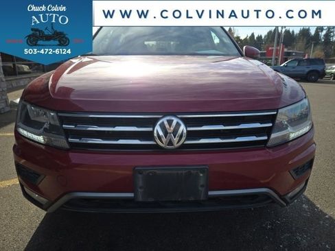Used 2018 Volkswagen Tiguan SE image 2