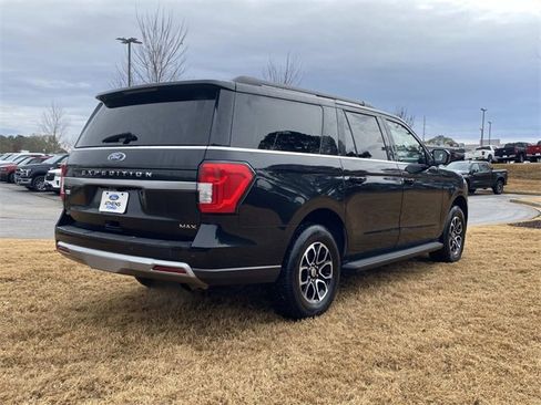 Certified 2024 Ford Expedition Max XLT image 3