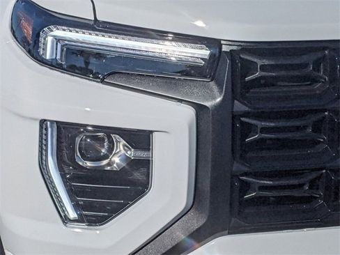 New 2025 GMC Canyon Elevation w/ Convenience Package image 11