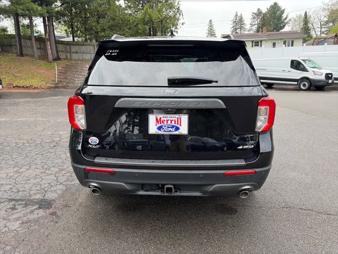 Used 2023 Ford Explorer XLT w/ Equipment Group 202A AWD/4WD image 5