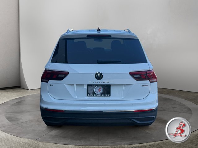 Used 2024 Volkswagen Tiguan SE AWD/4WD image 6