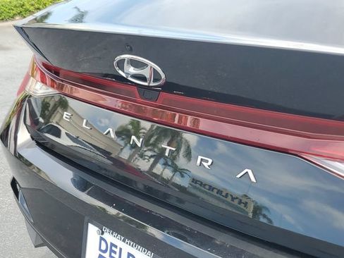 Certified 2023 Hyundai Elantra SEL w/ Convenience Package FWD image 7