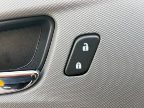 Used 2019 Chevrolet Sonic LT FWD image 11