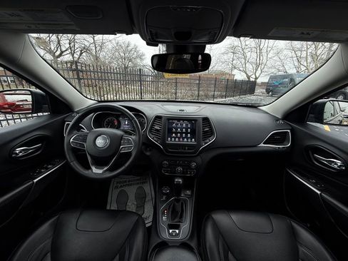 Used 2022 Jeep Cherokee Latitude Lux w/ Sun & Sound Group image 13