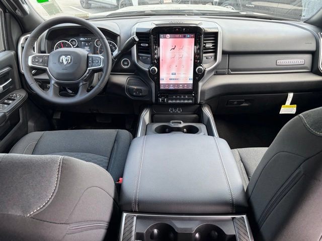 New 2026 RAM 2500 Big Horn AWD/4WD image 32