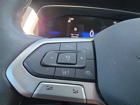 Used 2023 Volkswagen Tiguan SE FWD image 19