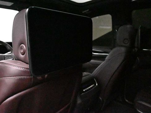 Used 2024 Cadillac Escalade Sport Platinum w/ LPO, ONYX Package AWD/4WD image 31