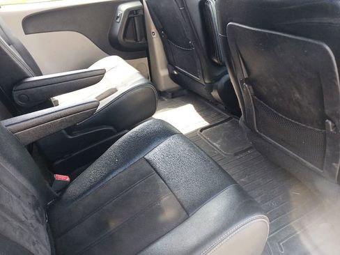 Used 2019 Dodge Grand Caravan SXT FWD image 18