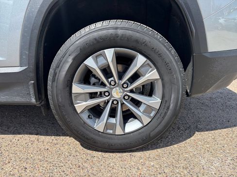 Used 2025 Chevrolet Equinox LT FWD image 30