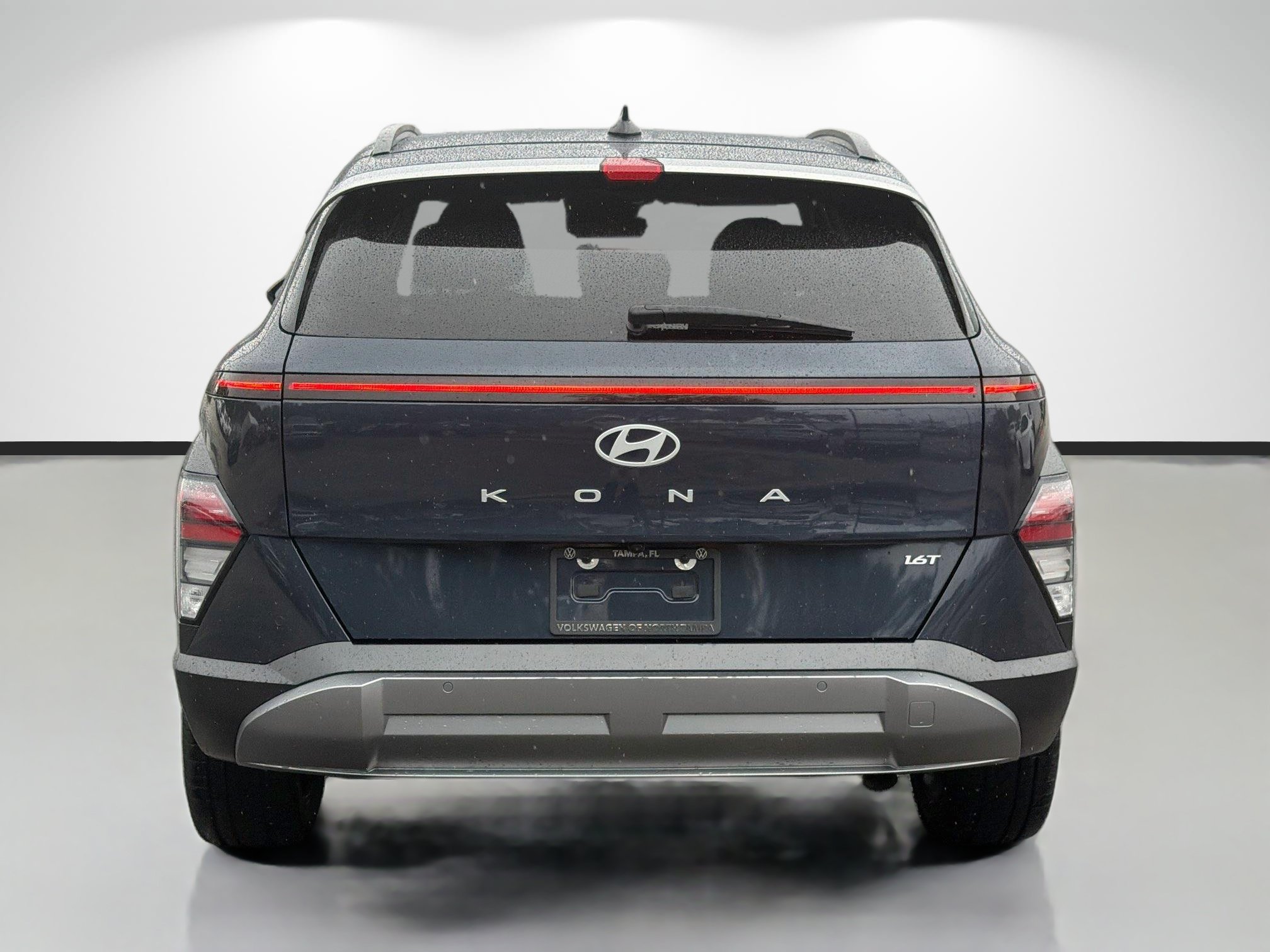 Used 2024 Hyundai Kona Limited FWD image 4
