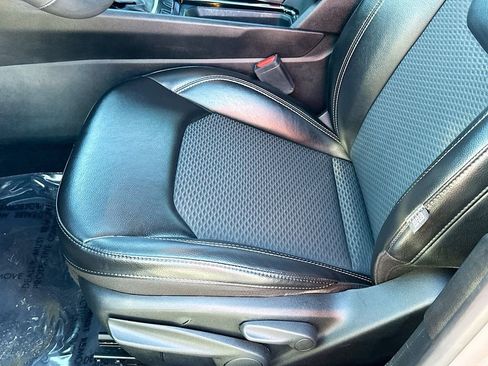 Used 2023 Jeep Compass Latitude image 19