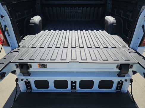 New 2026 GMC Sierra 1500 SLT AWD/4WD image 22