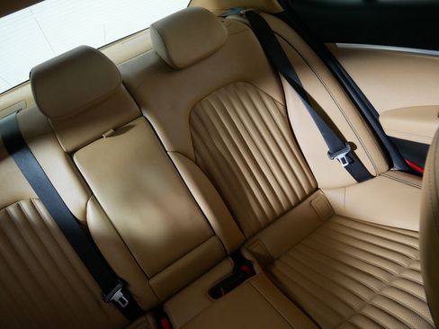 Used 2022 Genesis G70 2.0T w/ Prestige Package image 14